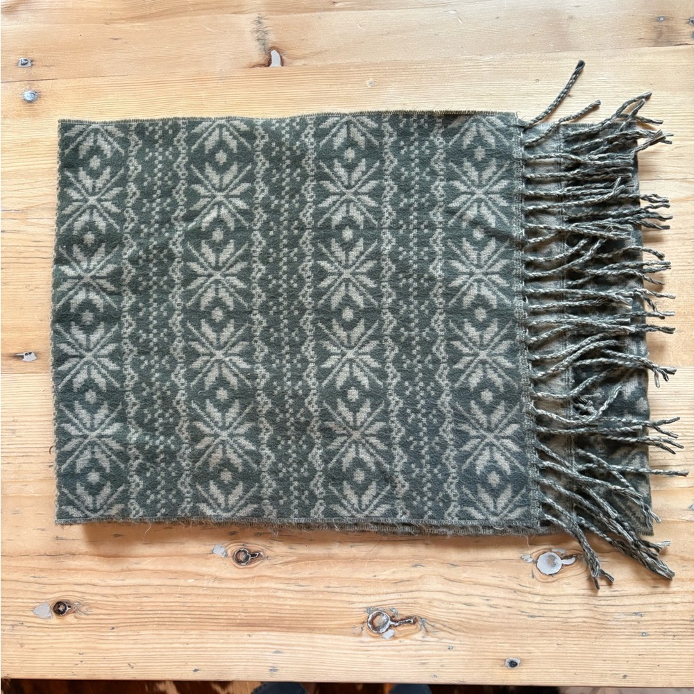 Softer Than Cashmere 64”x12” Nordic snowflake Patterned Fringe Scarf Green Taupe - Picture 3 of 8